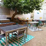 Le 9 De Cour, Chambre Caouette