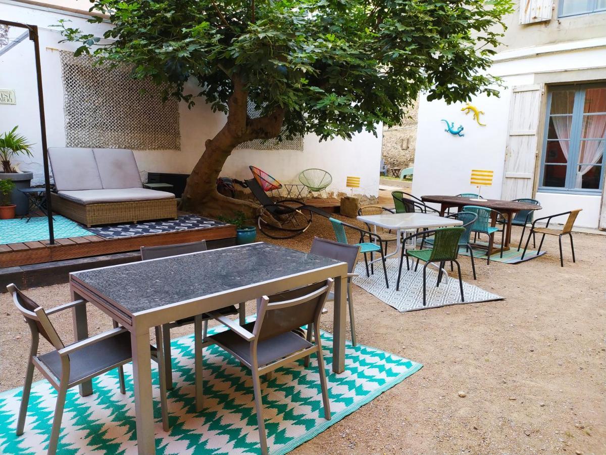 Le 9 De Cour, Caouette Bed & Breakfast *