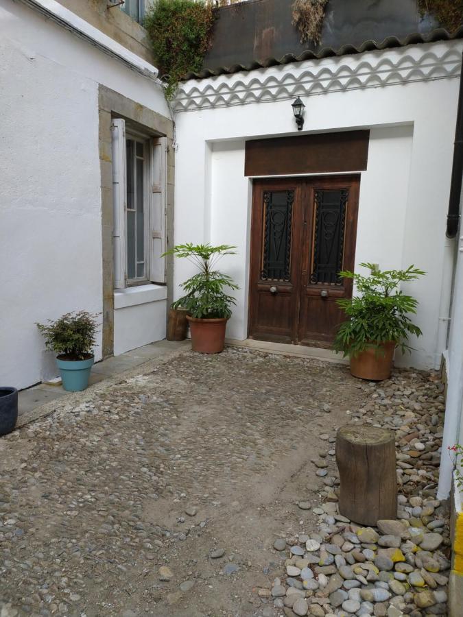 Le 9 De Cour, Caouette Bed & Breakfast