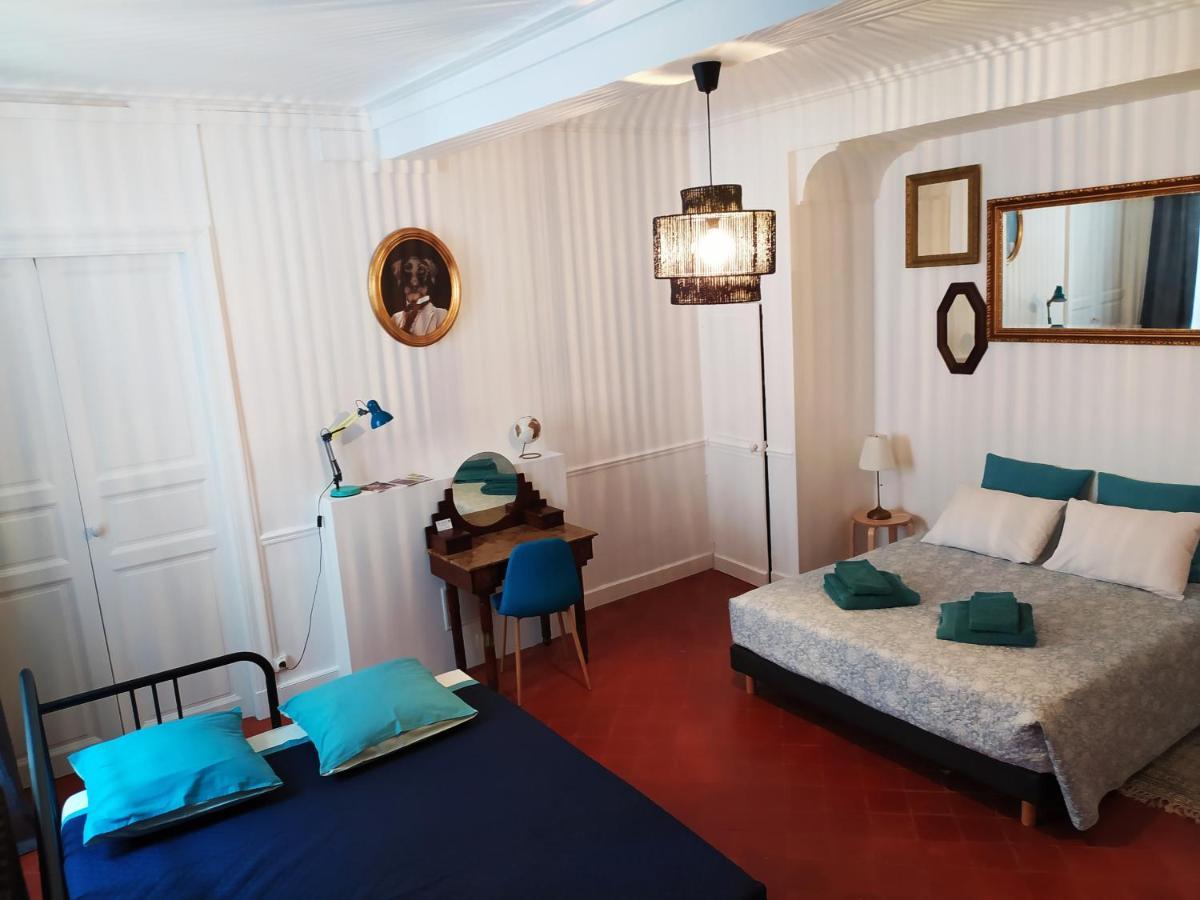 Le 9 De Cour, Caouette Bed & Breakfast *