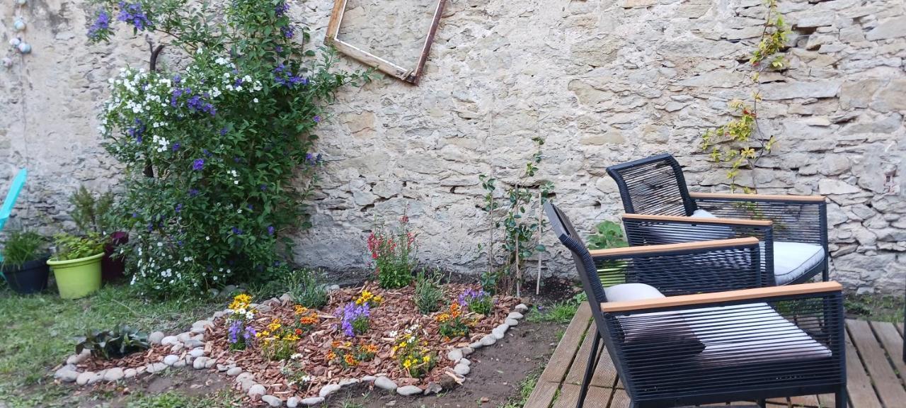 Bed & Breakfast Le 9 De Cour, Caouette Carcassonne