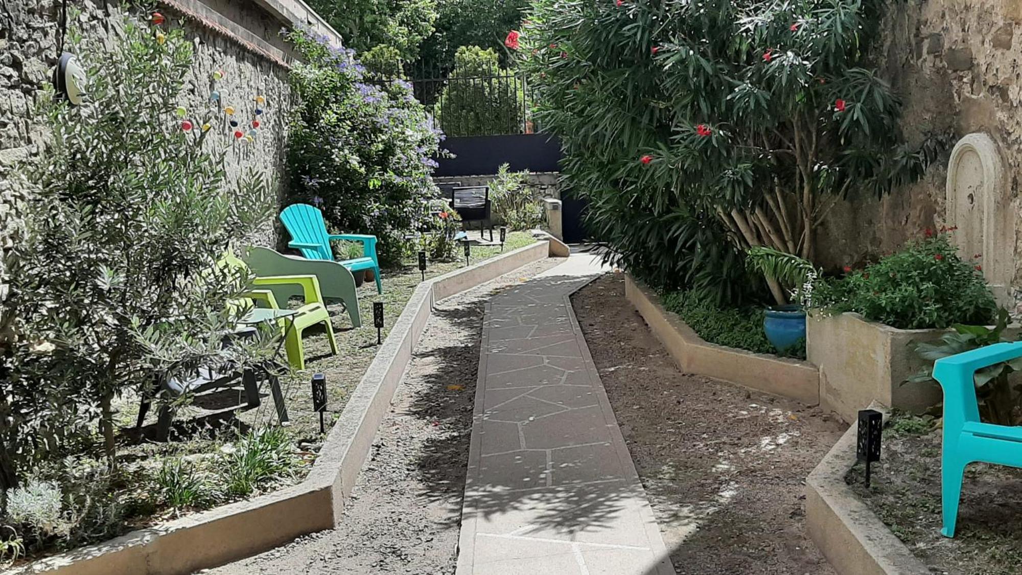 Bed & Breakfast Le 9 De Cour, Caouette *